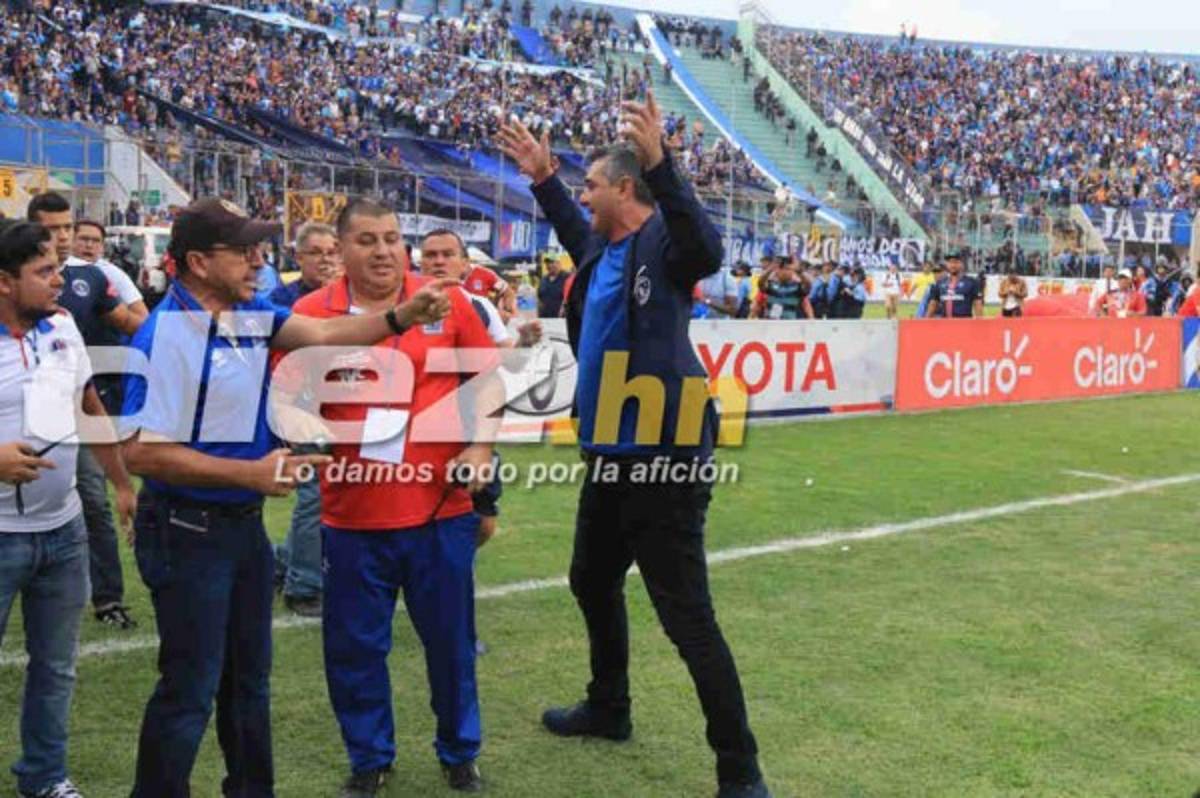 FOTOS: Golpes entre Diego Vázquez y Osman Madrid en el zafarrancho de la Gran Final entre Olimpia y Motagua