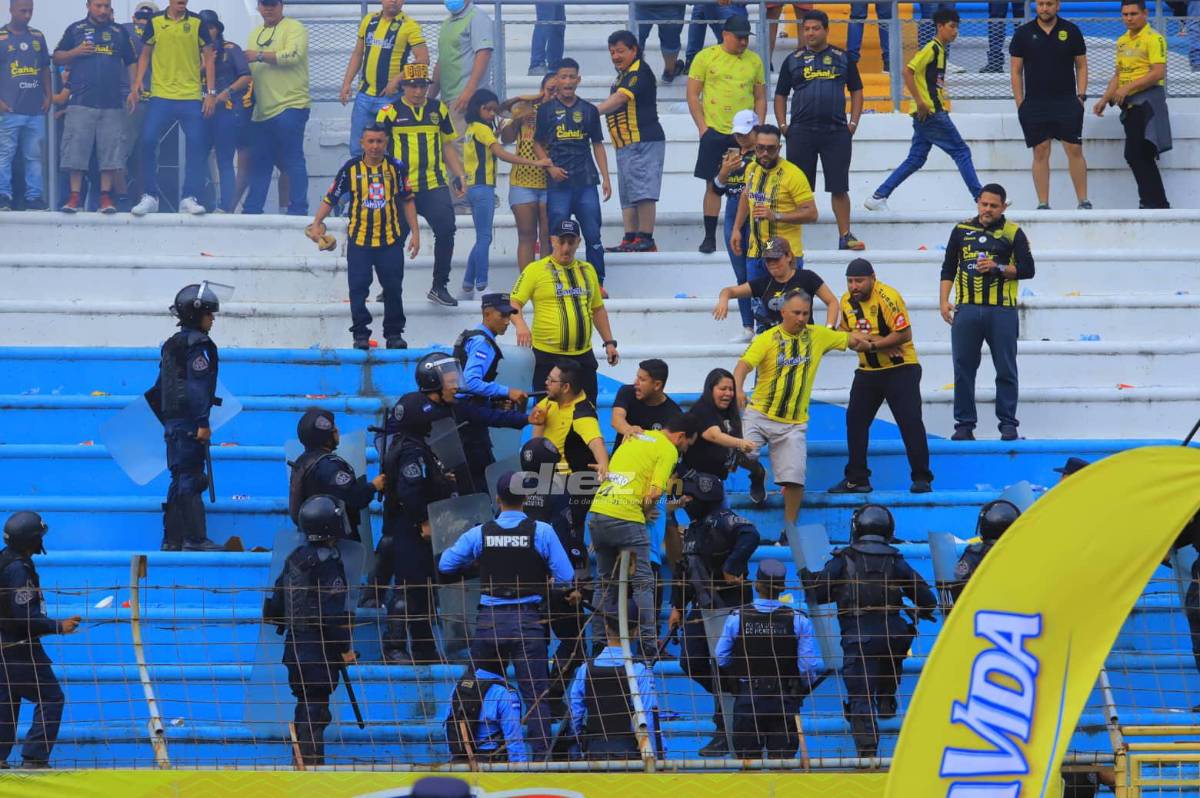 Vergonzosas imágenes: Así fueron los actos vandálicos de los aficionados del Real España en el estadio Olímpico tras perder la final