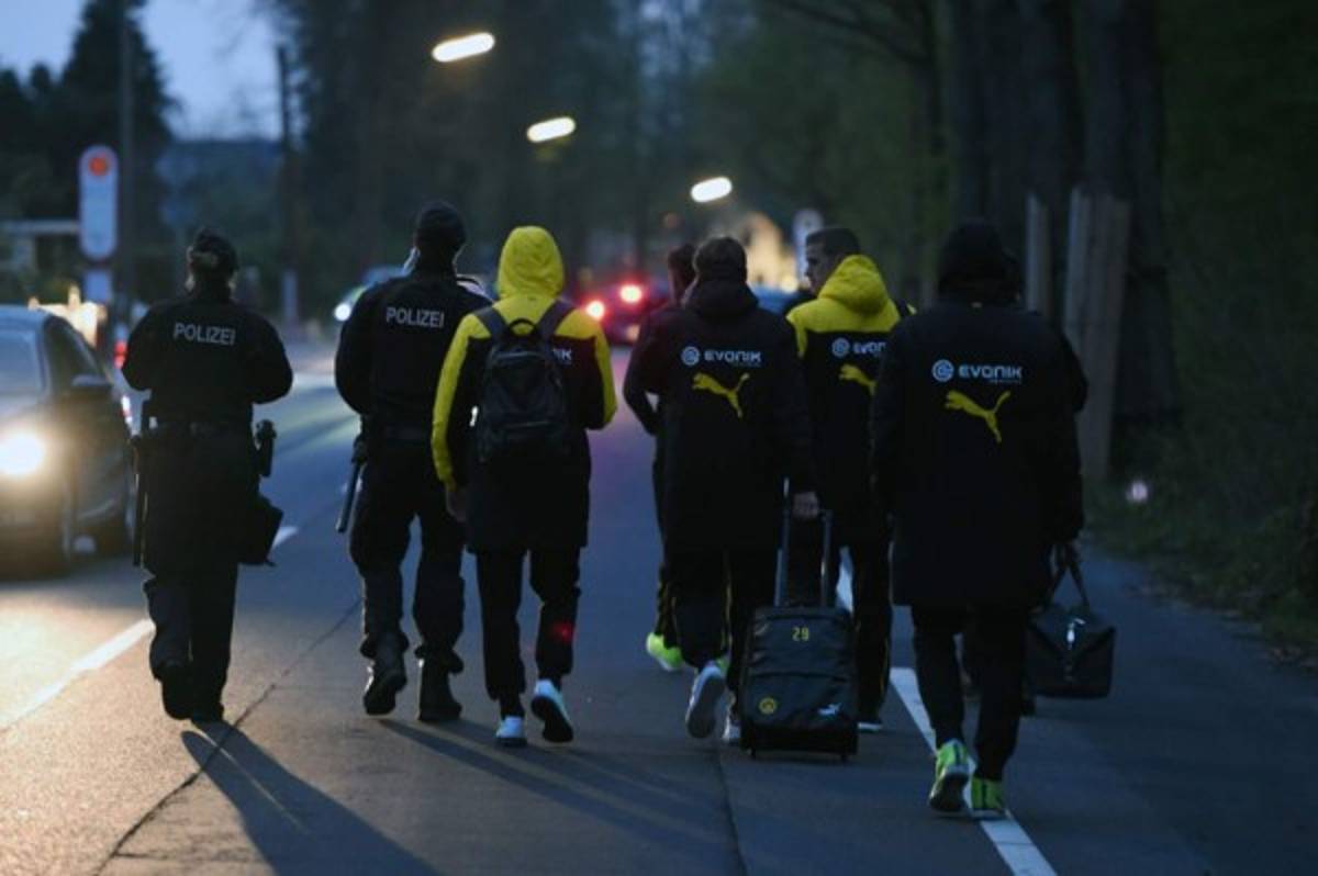 Así quedó el autobús del Borussia Dortmund tras la explosión