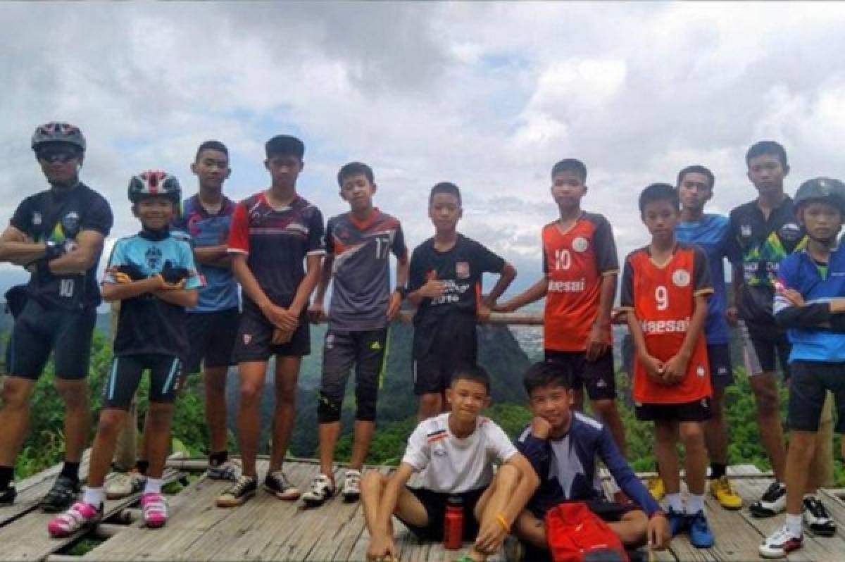 Impactantes imágenes: Así es la cueva en Tailandia donde 12 niños futbolistas siguen atrapados