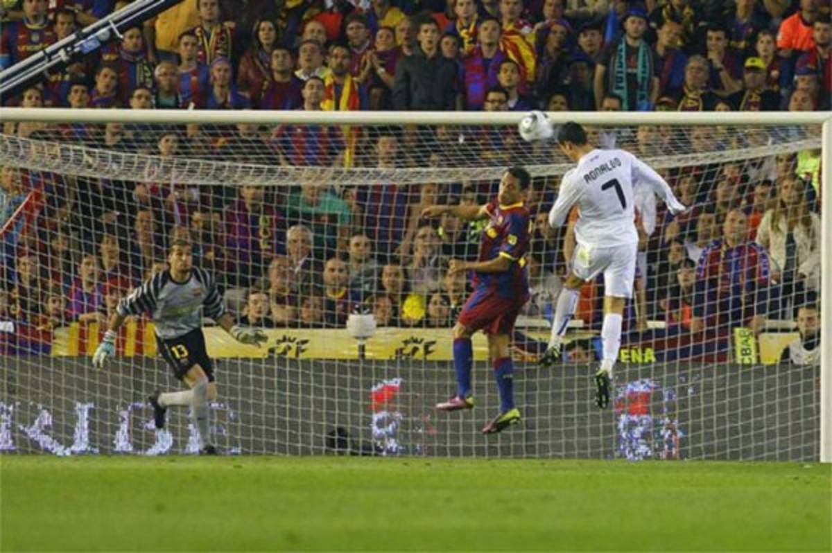 IMAGENES IMBORRABLES DEL CLÁSICO BARCELONA-REAL MADRID