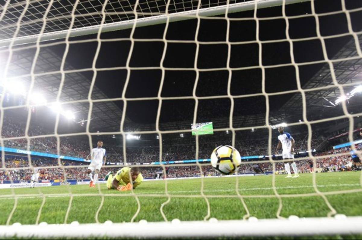 ¿No lo viste? Qué gesto hizo que Amado Guevara explotara y a quién saludó Pinto