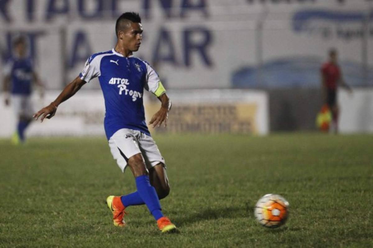 Rumores/Fichajes: Amado dirigiría en el extranjero, Marathón ficha otro jugador