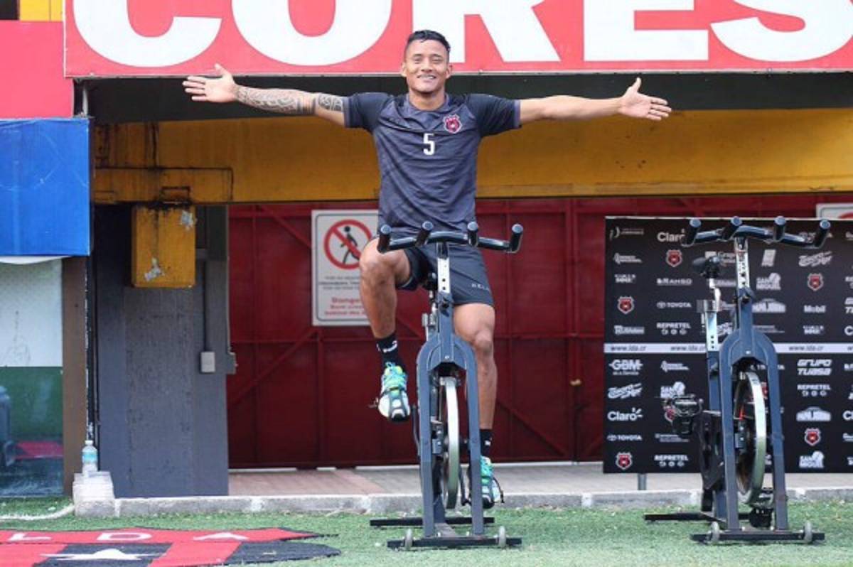 ¡VUELVEN! Así sería la primera convocatoria de Honduras con Carlos Tábora