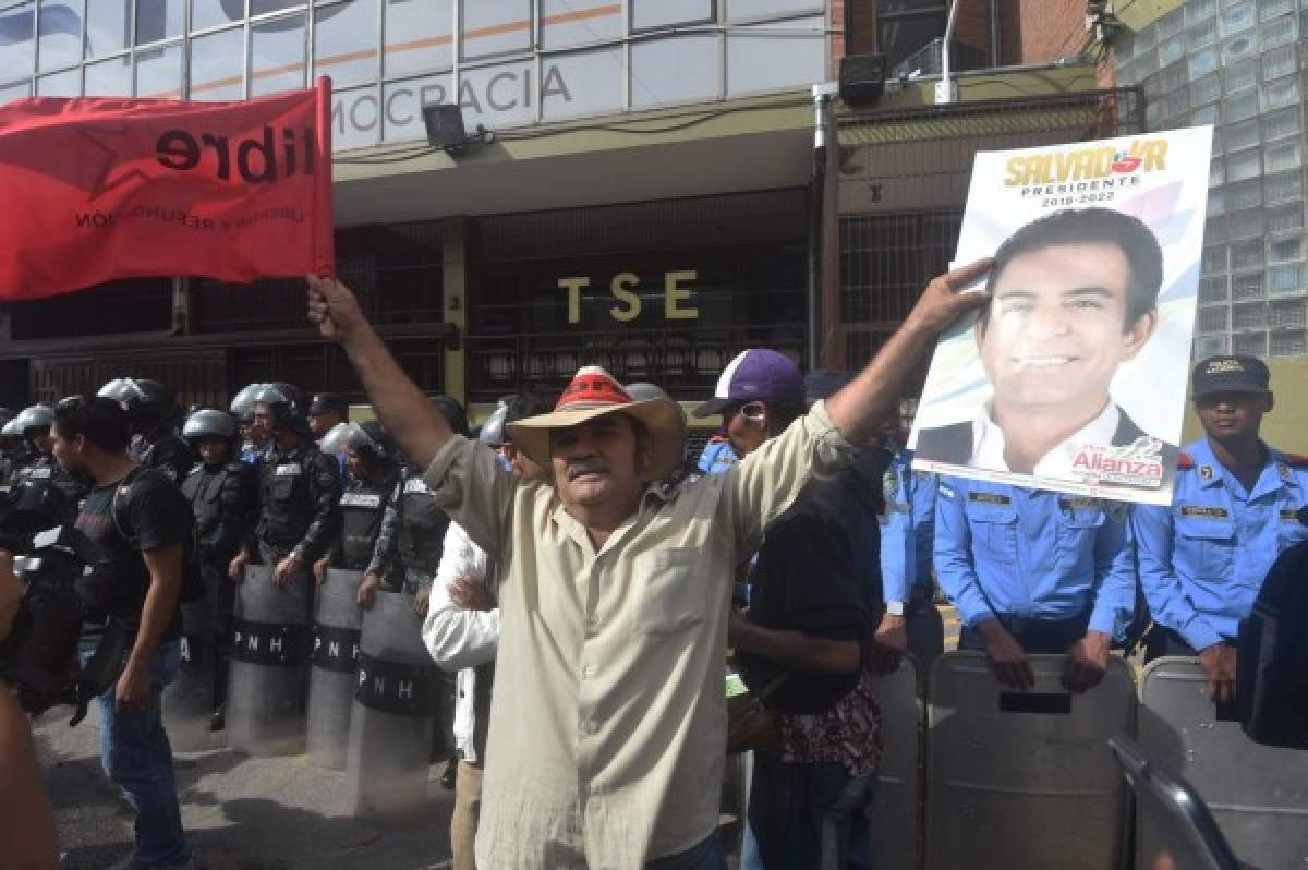 LOCURA: Así festejó Salvador Nasralla tras declararse como el próximo presidente de Honduras