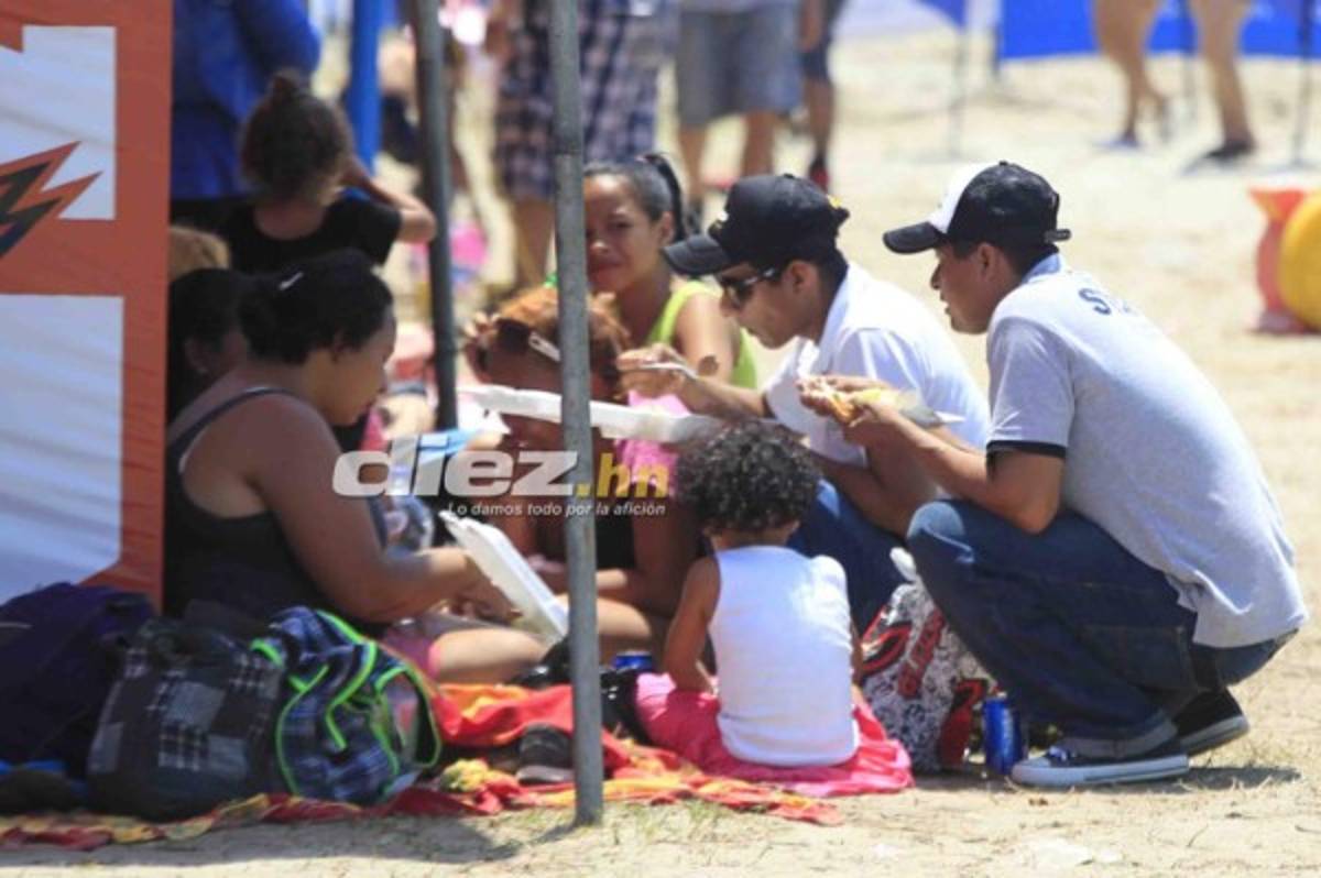 ¡Playa, sol y arena! Las imágenes del verano 2018 en Honduras