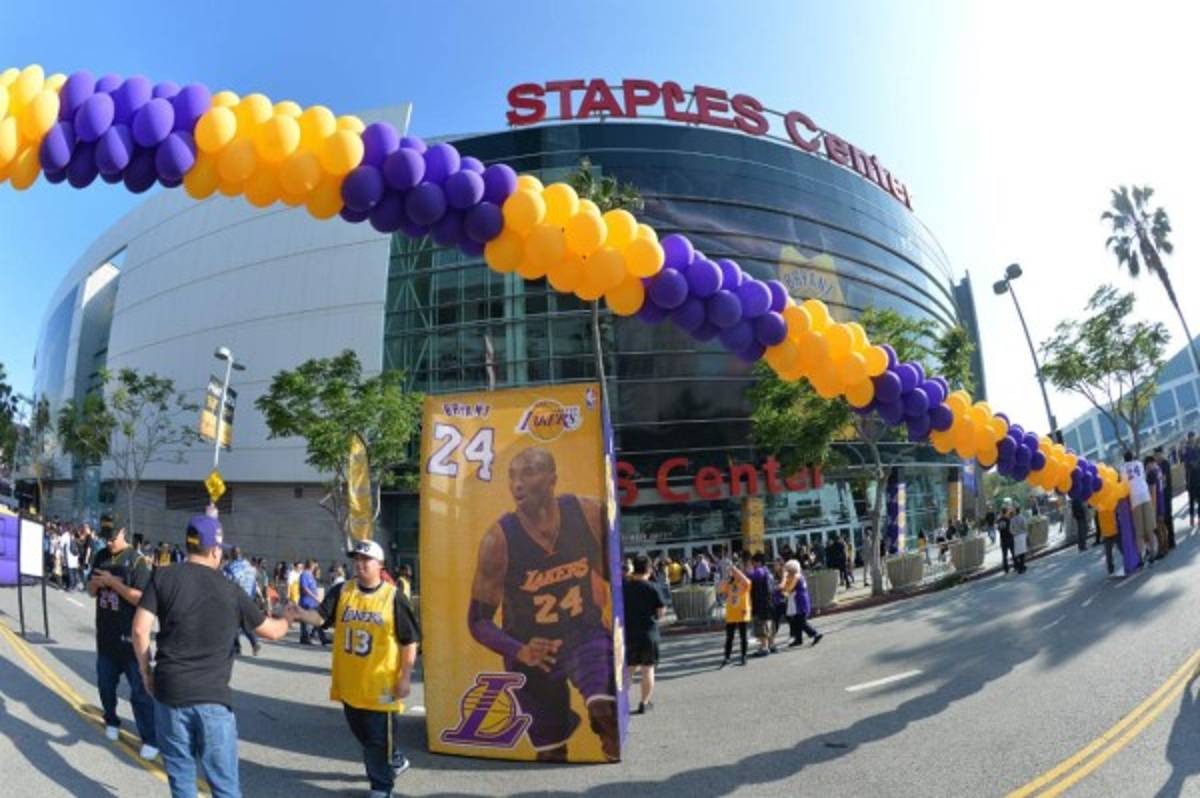 Así está el ambiente en el partido de despedida de Kobe Bryant