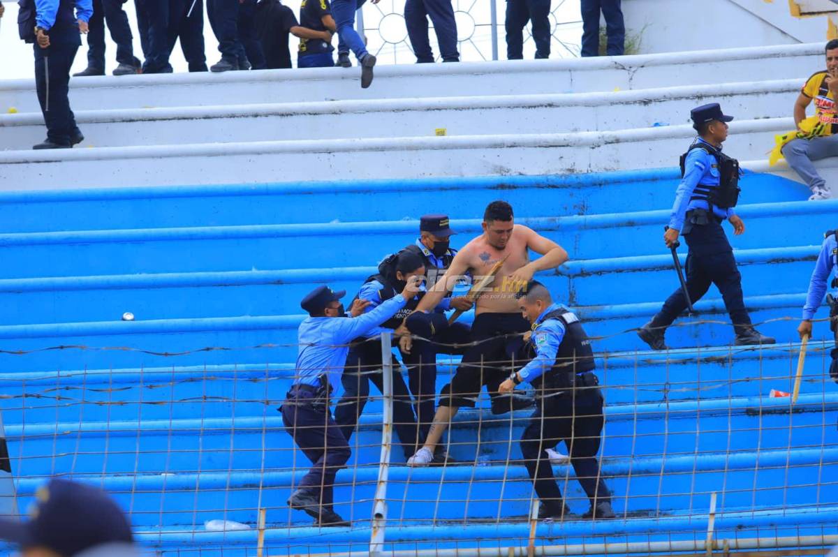 Vergonzosas imágenes: Así fueron los actos vandálicos de los aficionados del Real España en el estadio Olímpico tras perder la final