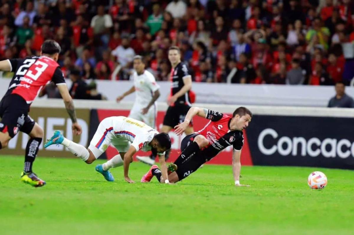 Los gestos de amargura de Troglio, la tristeza de Olimpia y el que festejó a lo Messi en la remontada del Atlas