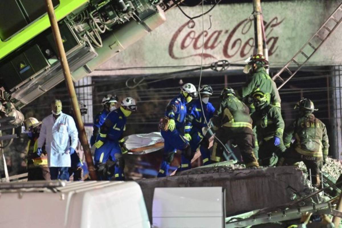 Horror en México: las dramáticas imágenes del terrible accidente de tren que deja más de 20 muertos