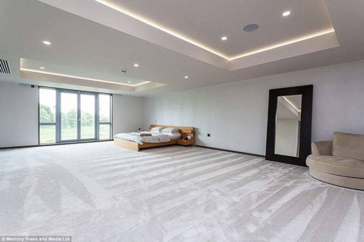 ¡Increíble! El perro de 20 mil dólares que compró Sterling para cuidar su mansión