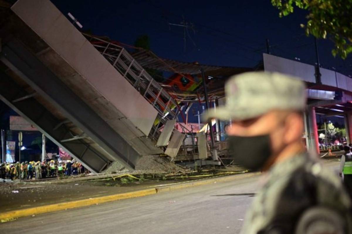 Horror en México: las dramáticas imágenes del terrible accidente de tren que deja más de 20 muertos