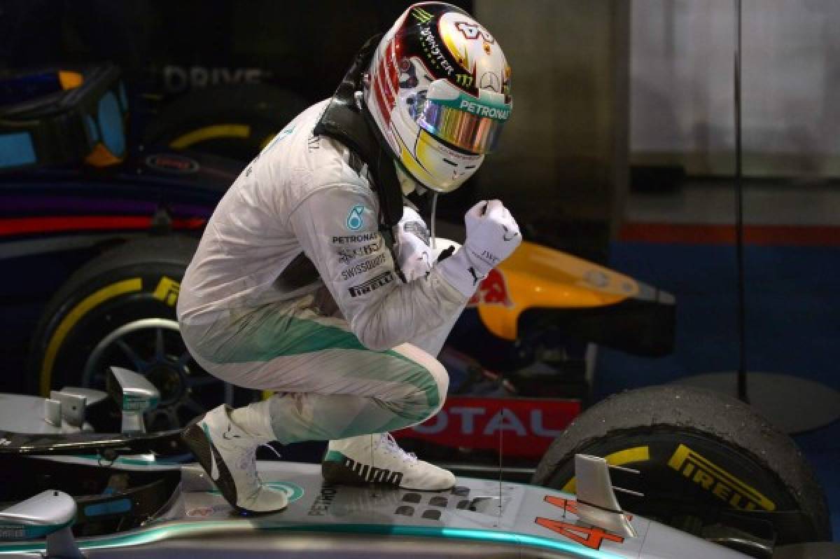 Lewis Hamilton se lleva en Gran Premio de Singapur
