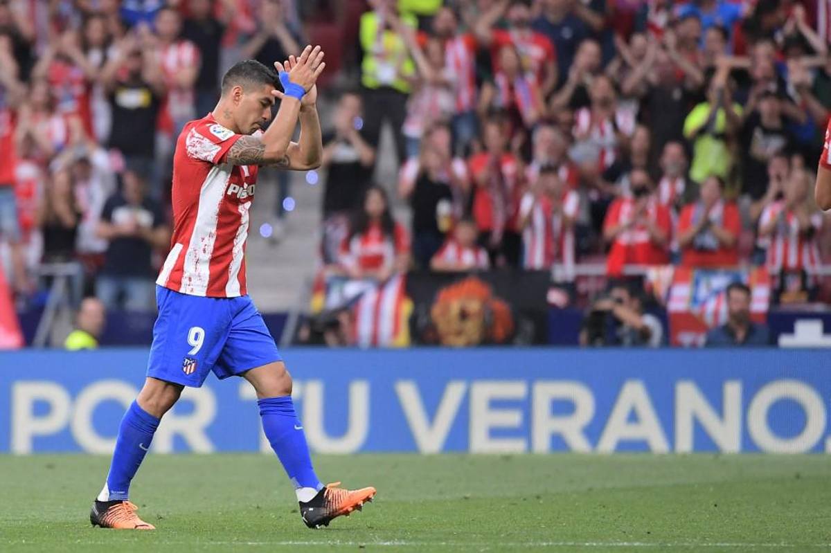 Pasillo y lágrimas en el Atlético: así fue la dura despedida de Luis Suárez y Héctor Herrera en el Wanda Metropolitano