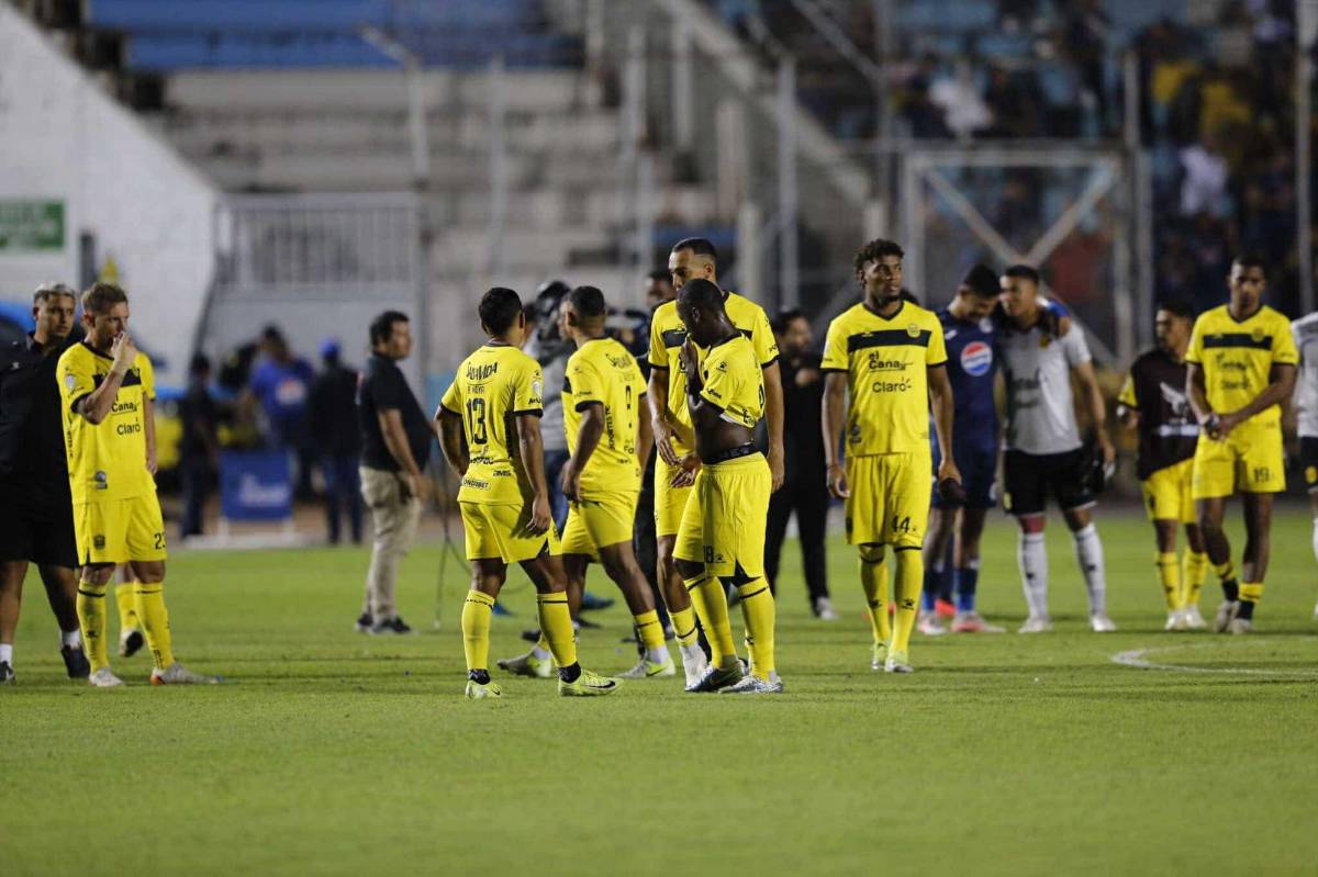 Celebración de Motagua, tristeza de Real España y los Auzmendi reciben tremenda motivación desde las gradas