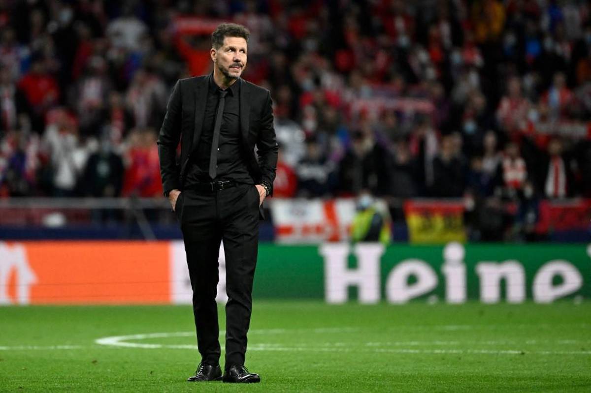 Un final de alto voltaje en el Wanda y Anfield: Cholo Simeone y sus jugadores del Atlético descontrolados en contra del árbitro