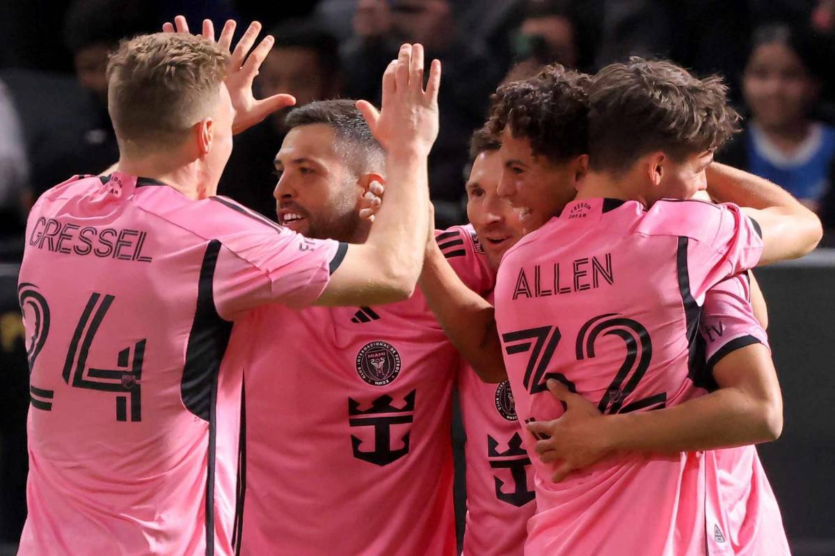 El gesto de Messi con David Ruiz tras su golazo, la bronca de Luis Suárez y la ‘aparición’ de Cristiano Ronaldo