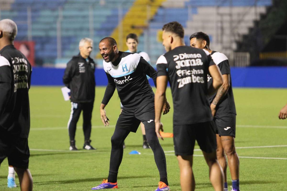 Honduras entrena en Tegucigalpa y viajará sin cuatro legionarios ¿Cuántos millones es la inversión en los vuelos chárter?