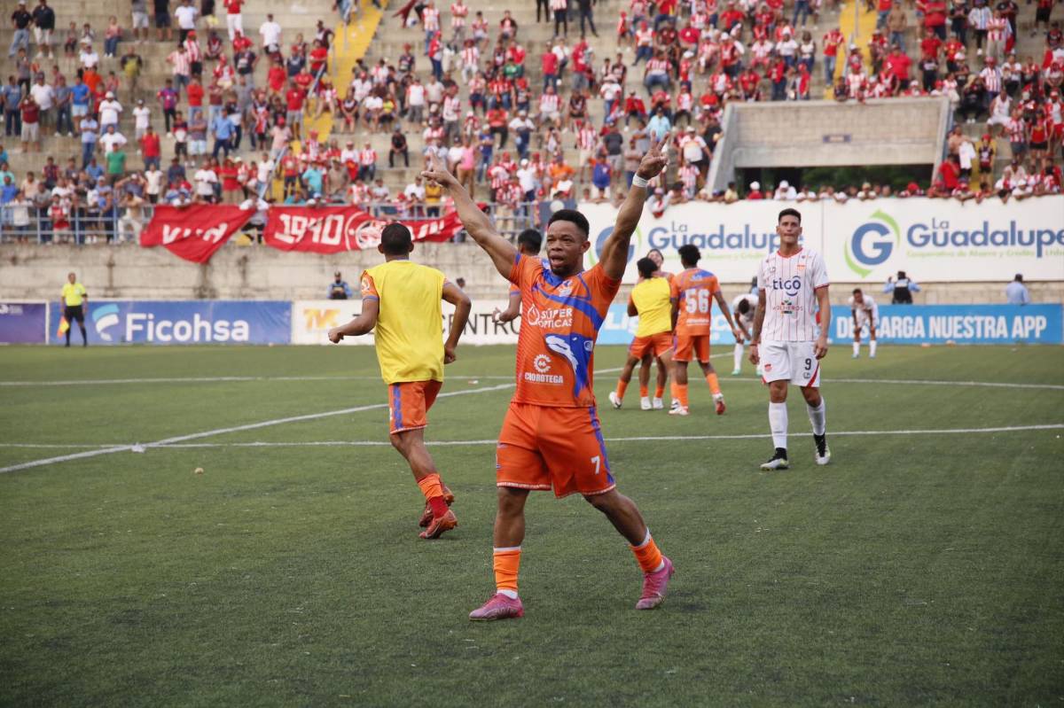 EL MERCADO: Habría barrida en Olancho FC, el olimpista que pidió ir a Real España y ‘Patón’ Mejía regresa a Honduras