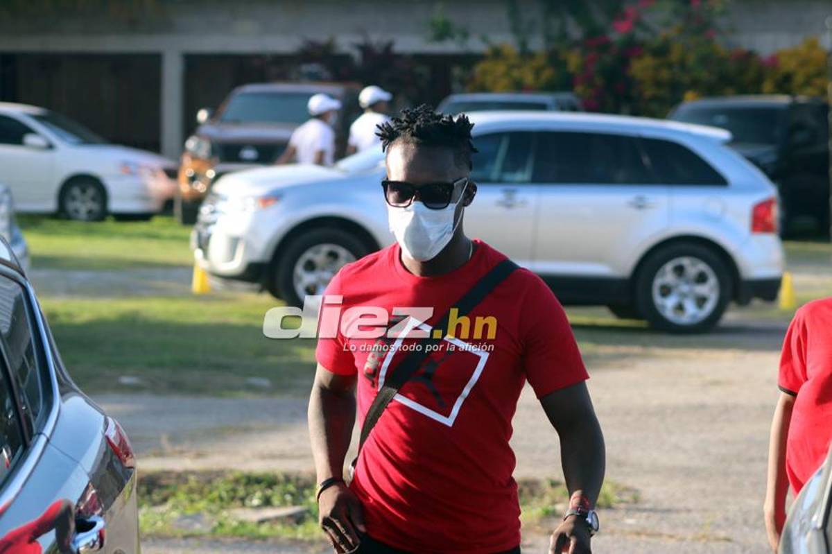 ¡Looks y el lujoso regalo de Romell Quioto a su mamá! Las imágenes del partido benéfico en el complejo Wilson Palacios