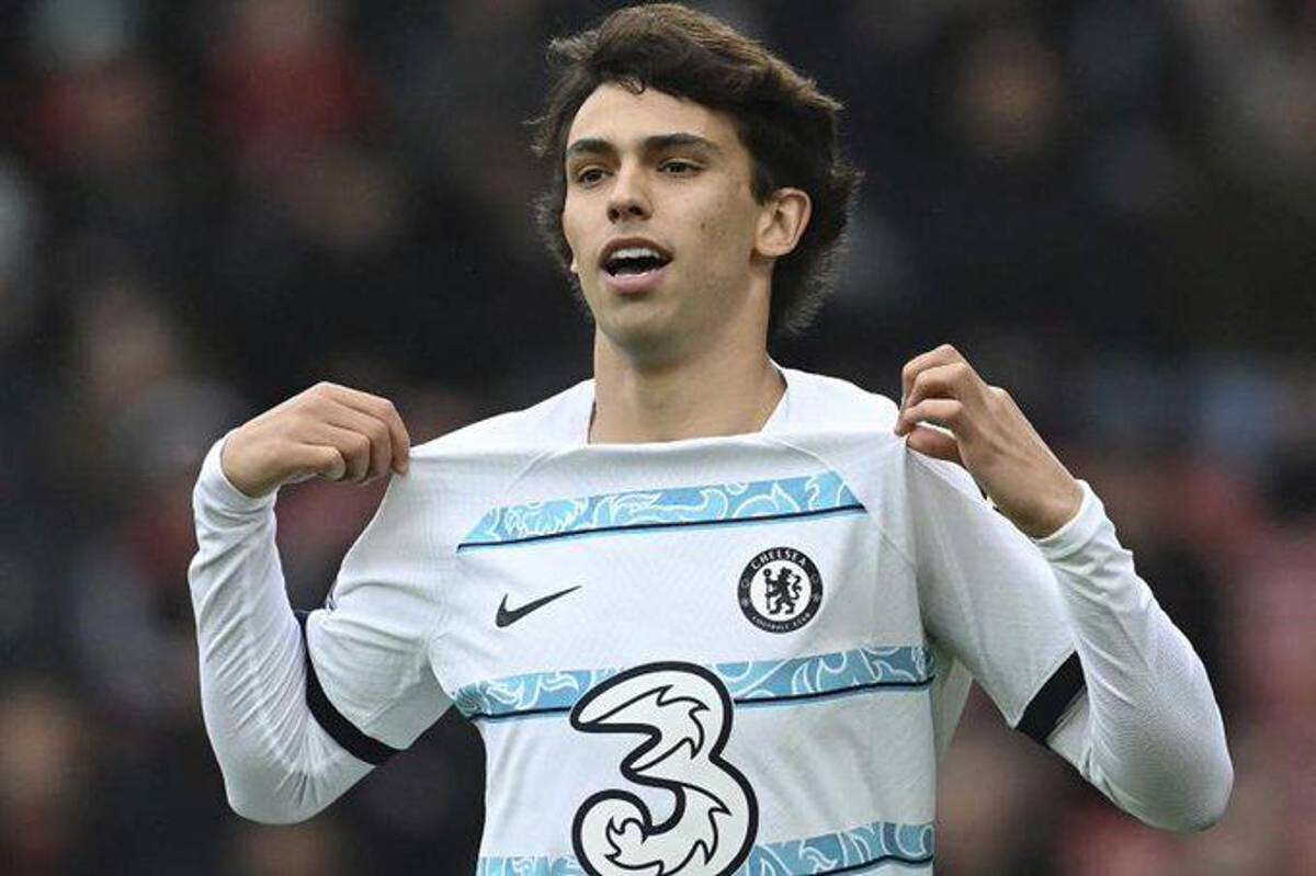 Mercado: Real Madrid y los tres fichajes bomba; Cristiano se ofreció a histórico club y giro inesperado en Barcelona