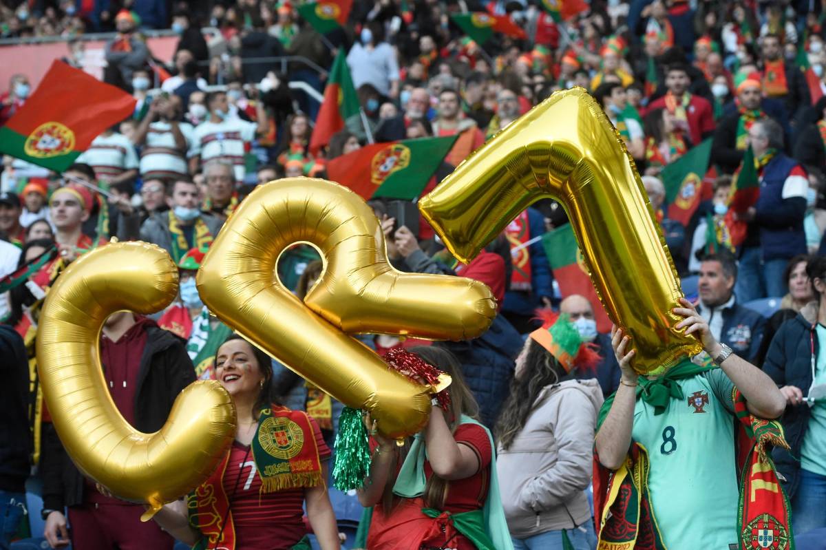 Bronca en el Portugal-Macedonia, Cristiano Ronaldo recibe curiosa petición antes de su último Mundial en Qatar y Mané consuela a Salah