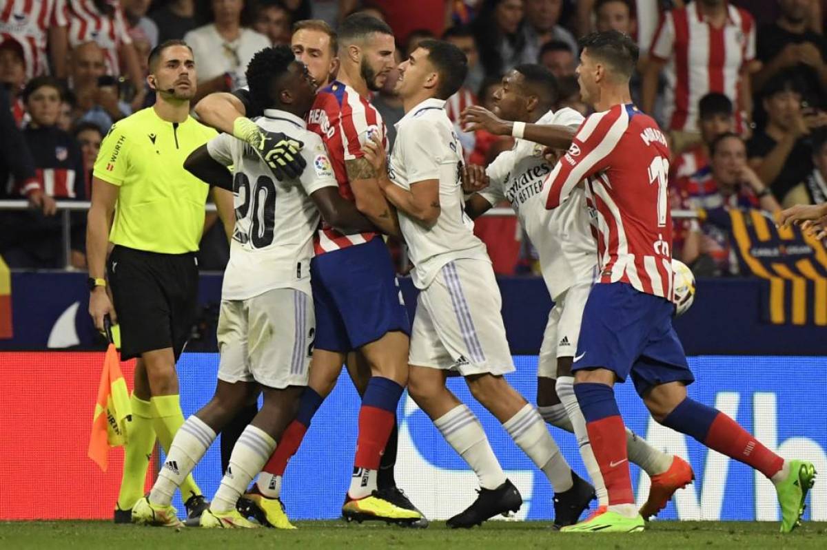 El baile de Vinicius y Rodrygo ante el Atlético, todo lo que le tiraron a los jugadores del Real Madrid y Valverde festejó a lo Haaland