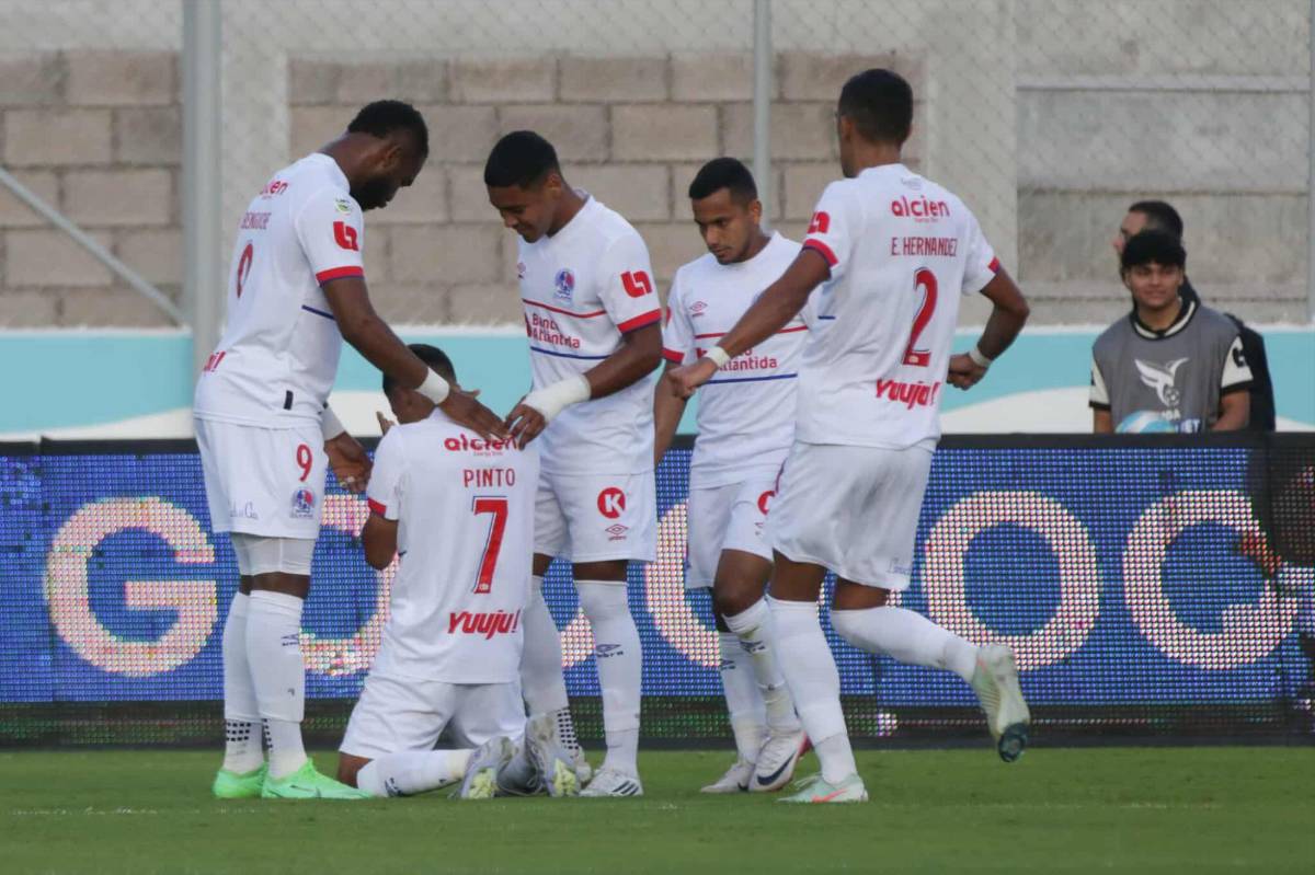 El gesto de Olimpia con Georgie Welcome, el que rompió su mala racha y fichaje se presentó ante la afición