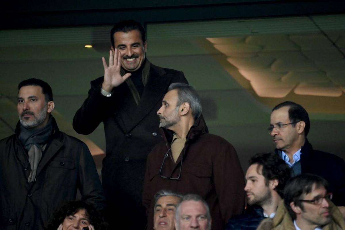 ¿Resignados? Los gestos de los jugadores del PSG por la derrota, quién se llevó la camiseta de Messi y así fue captado el emir de Qatar