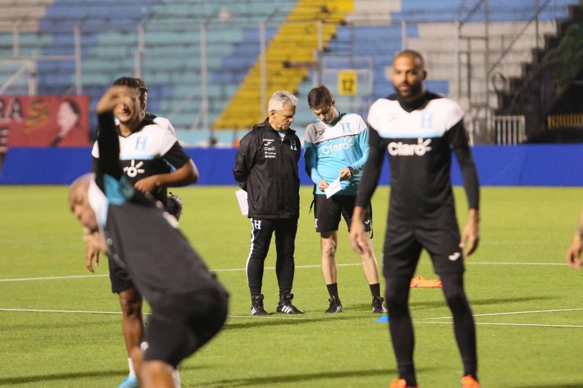 Honduras entrena en Tegucigalpa y viajará sin cuatro legionarios ¿Cuántos millones es la inversión en los vuelos chárter?