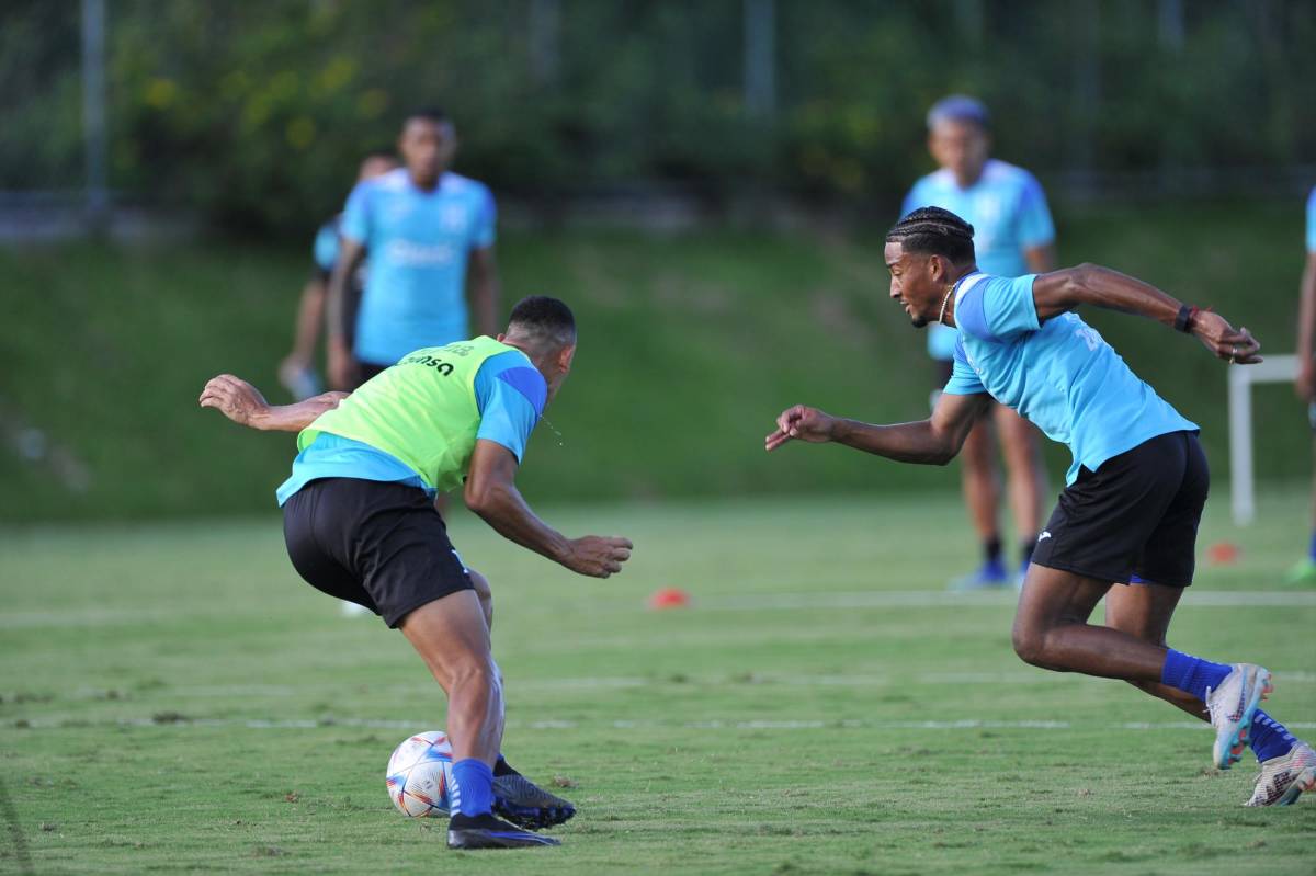 FOTOS: Rueda se olvida de Quioto y pone a trabajar a los legionarios de Honduras; ‘invitados’ en el entreno