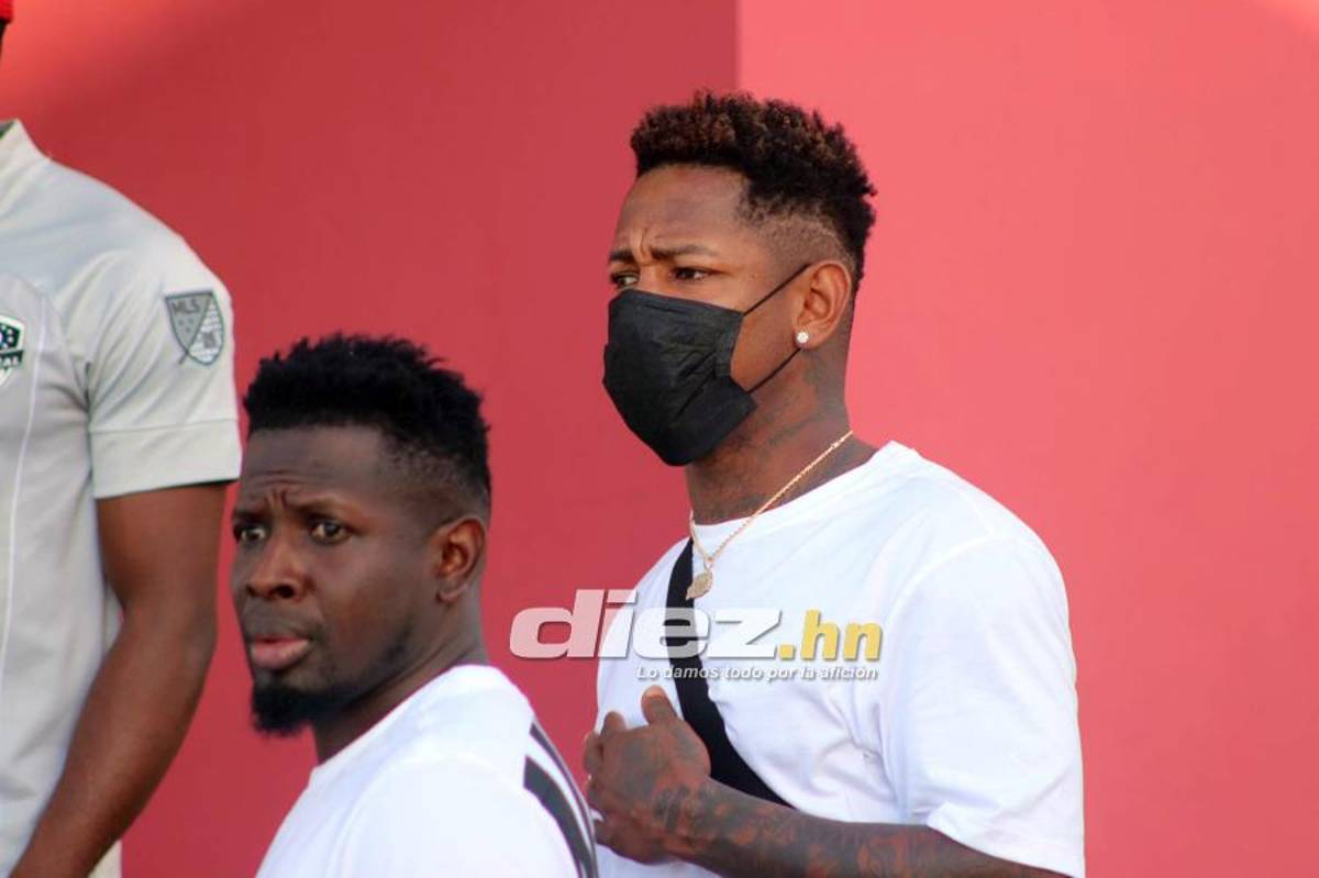 ¡Looks y el lujoso regalo de Romell Quioto a su mamá! Las imágenes del partido benéfico en el complejo Wilson Palacios