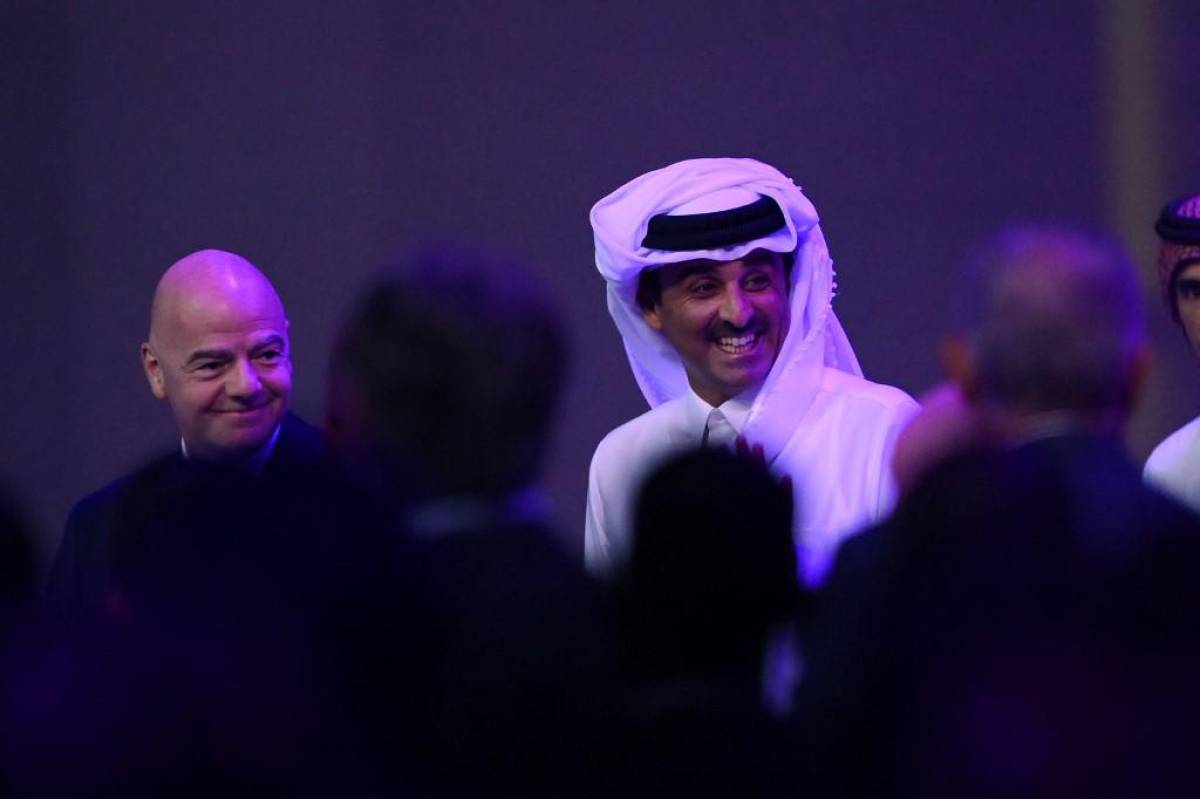 Así fue captado el Emir de Qatar y dueño del PSG y la promesa de Infantino en el sorteo del Mundial 2022