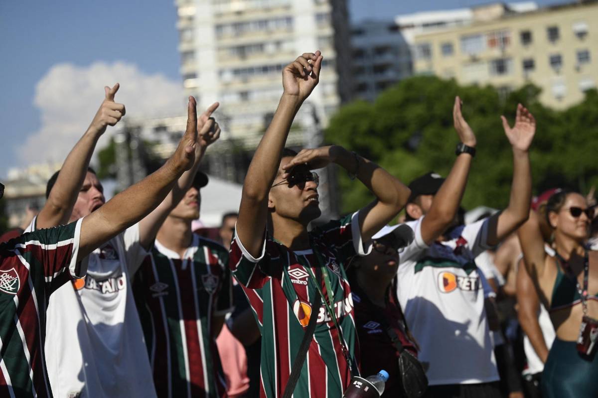 La pelea de Walker y Melo, el beso romántico de Haaland a Julián y el récord de Guardiola con el Manchester City