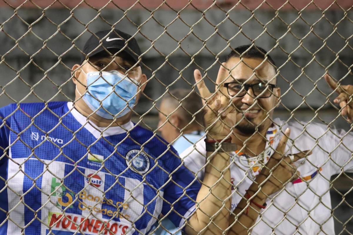 Las fotos más curiosas que dejó la jornada 5: chicas bellas, Héctor Vargas en el Morazán ¡y sub-20 de Victoria debuta sin jugar!