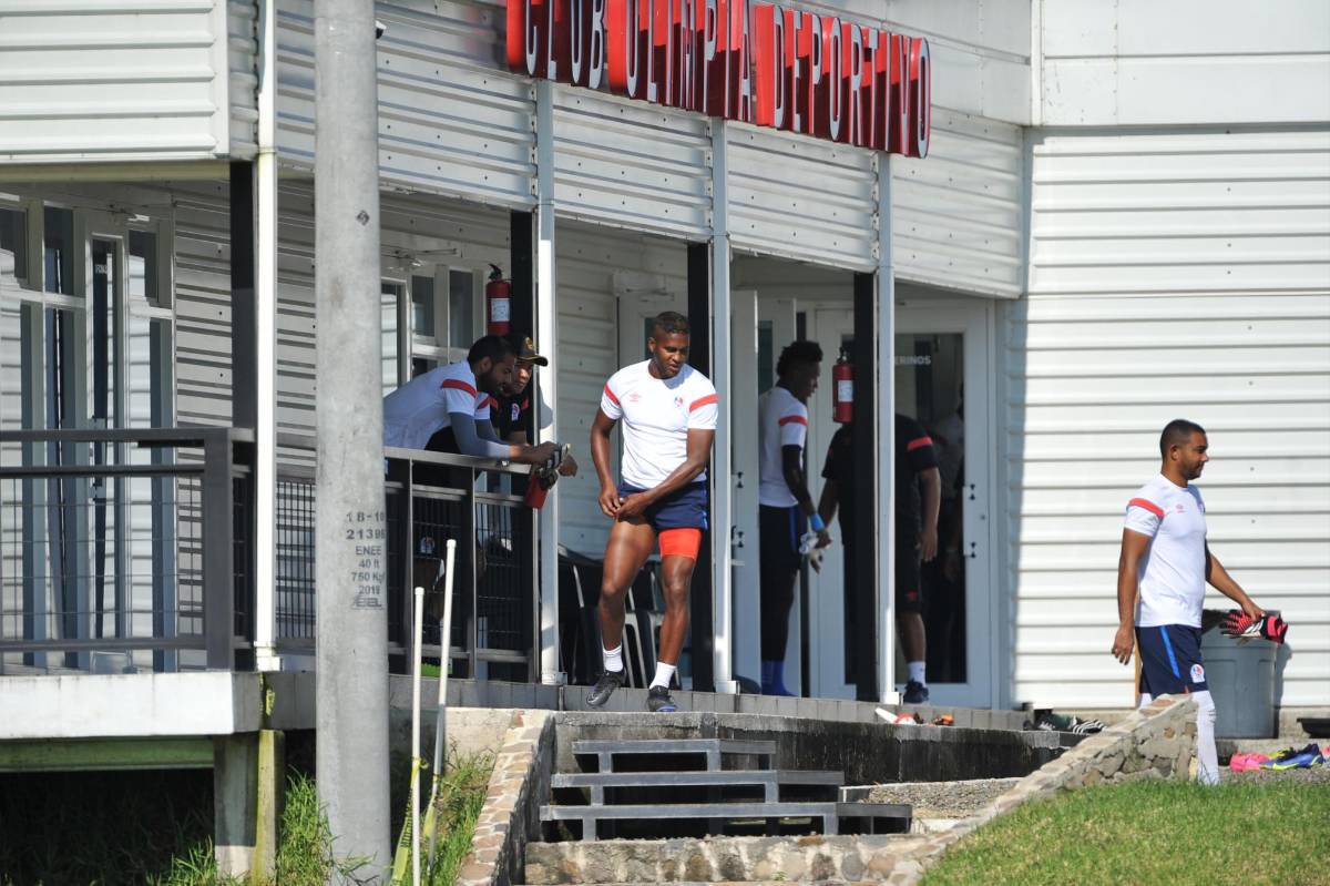 Patón Mejía llegó a despedirse: Así fue el entrenamiento del Olimpia sin una de sus figuras, ¿Qué hizo Troglio?