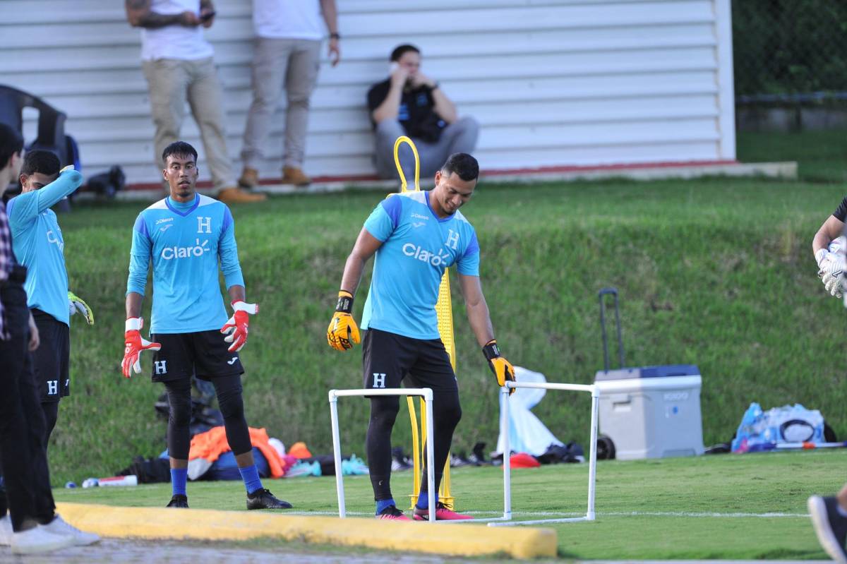 FOTOS: Rueda se olvida de Quioto y pone a trabajar a los legionarios de Honduras; ‘invitados’ en el entreno