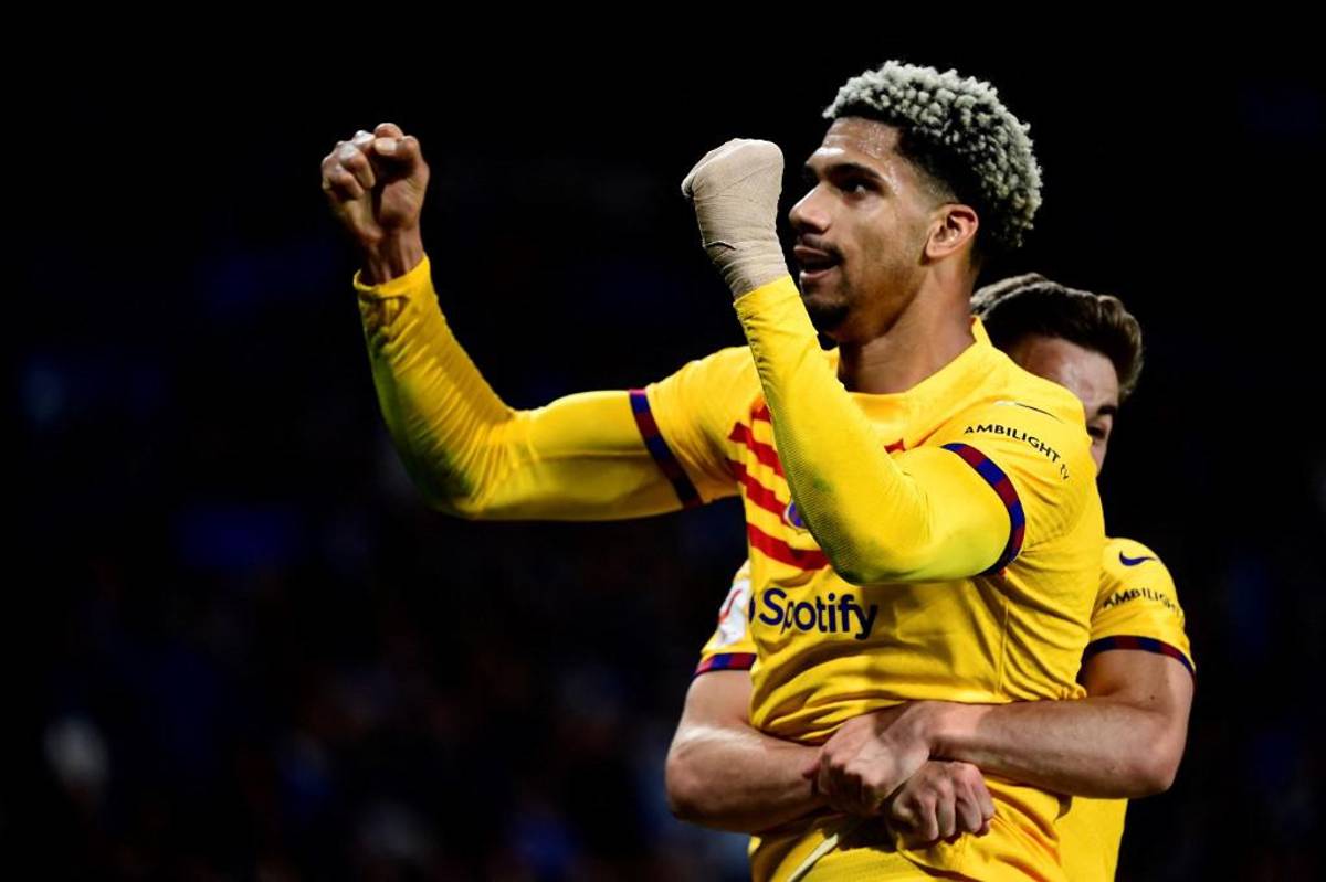 ¡Tres puntos de oro! Barcelona ganó de forma sufrida en el último minuto a la Real Sociedad con gol de Ronald Araújo