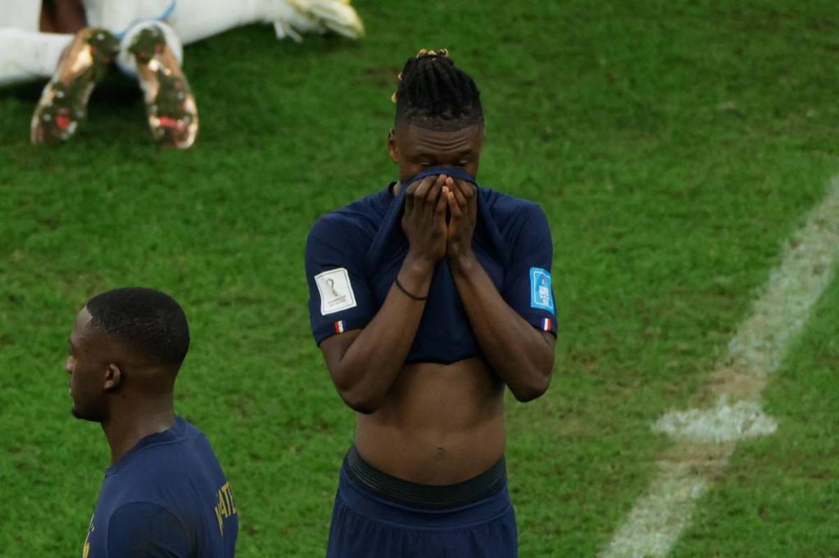 ¿Qué significa la capa que le colocó el Emir de Qatar a Messi? El polémico festejo del Dibu y un Mbappé destrozado por Argentina