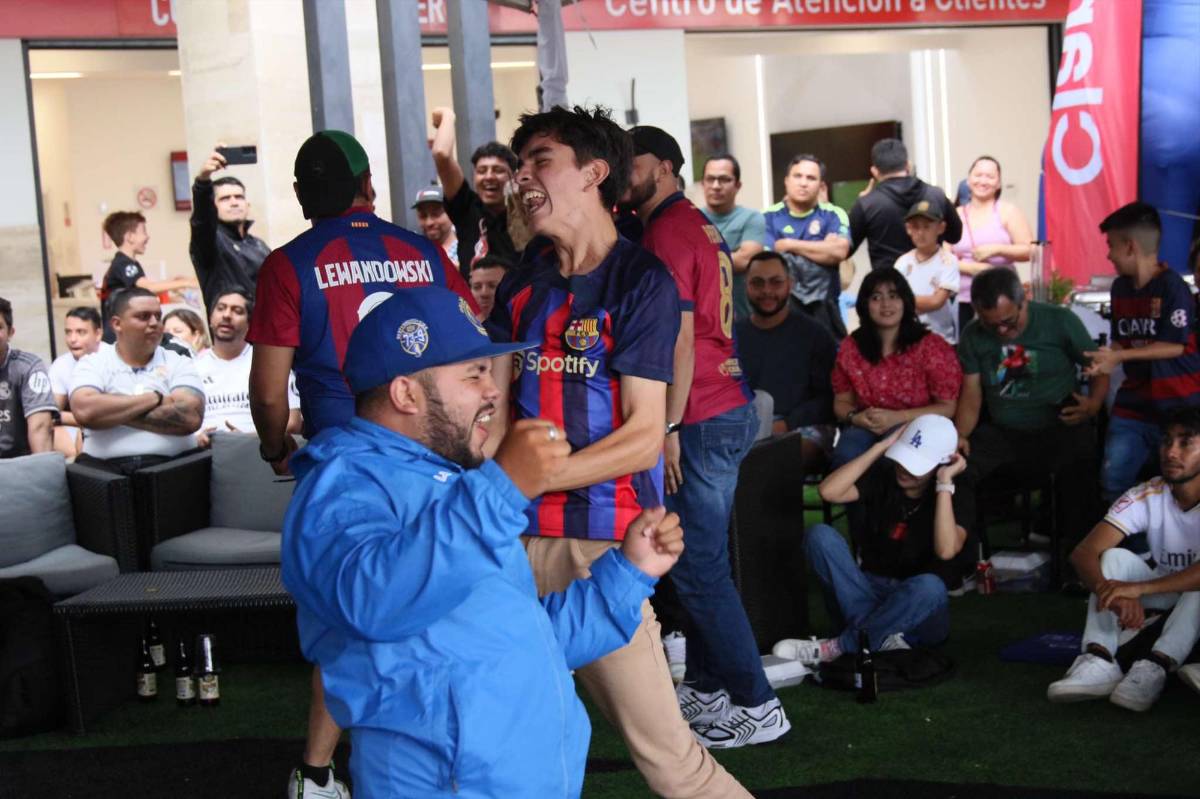 Caras largas, burlas, celebraciones y un “ahorcado”... ¡así se vivió el clásico Real Madrid vs Barcelona en el estadio virtual de DIEZ!