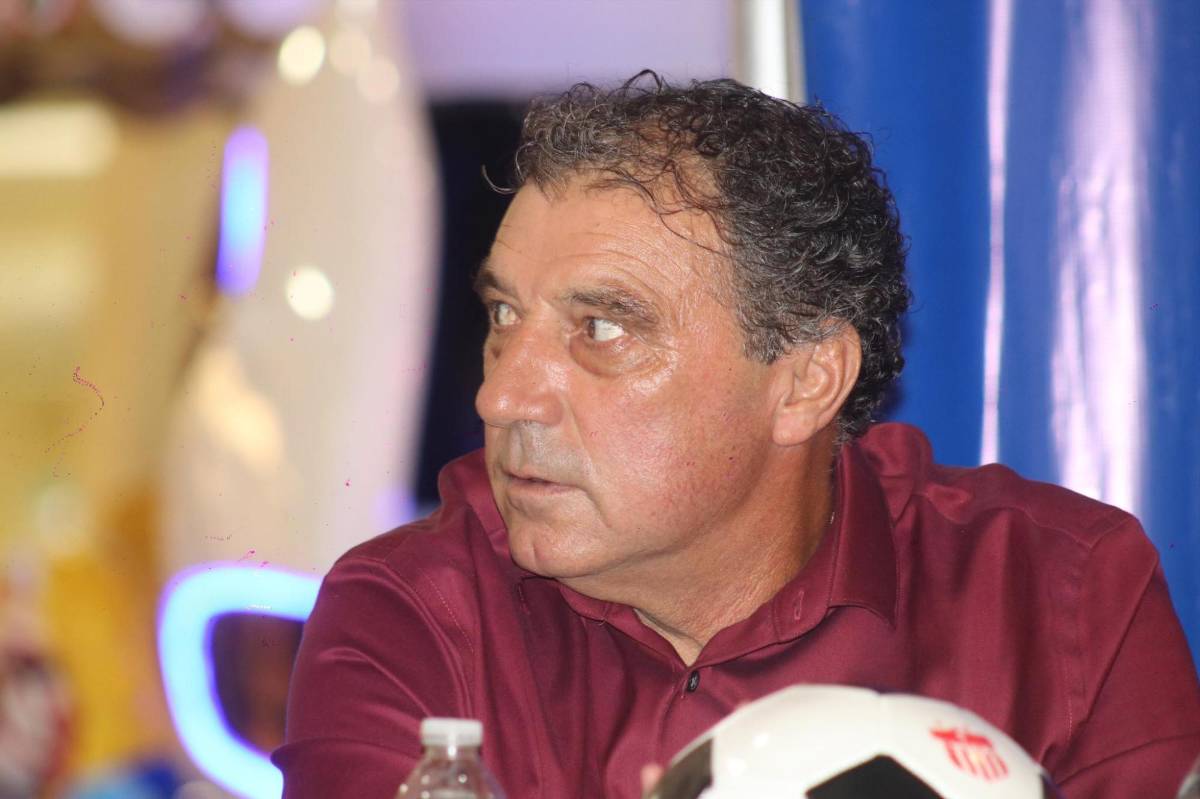 Premios, novedades, y bellas modelos en la presentación del nuevo uniforme del Vida en La Ceiba