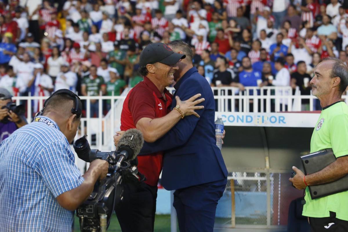 Los locos que se colaron a ver la final en el Nacional, el tremendo llenazo de Olimpia y tristeza de Marathón; invitado especial