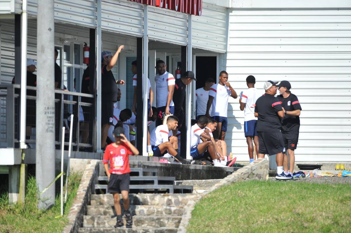 Patón Mejía llegó a despedirse: Así fue el entrenamiento del Olimpia sin una de sus figuras, ¿Qué hizo Troglio?