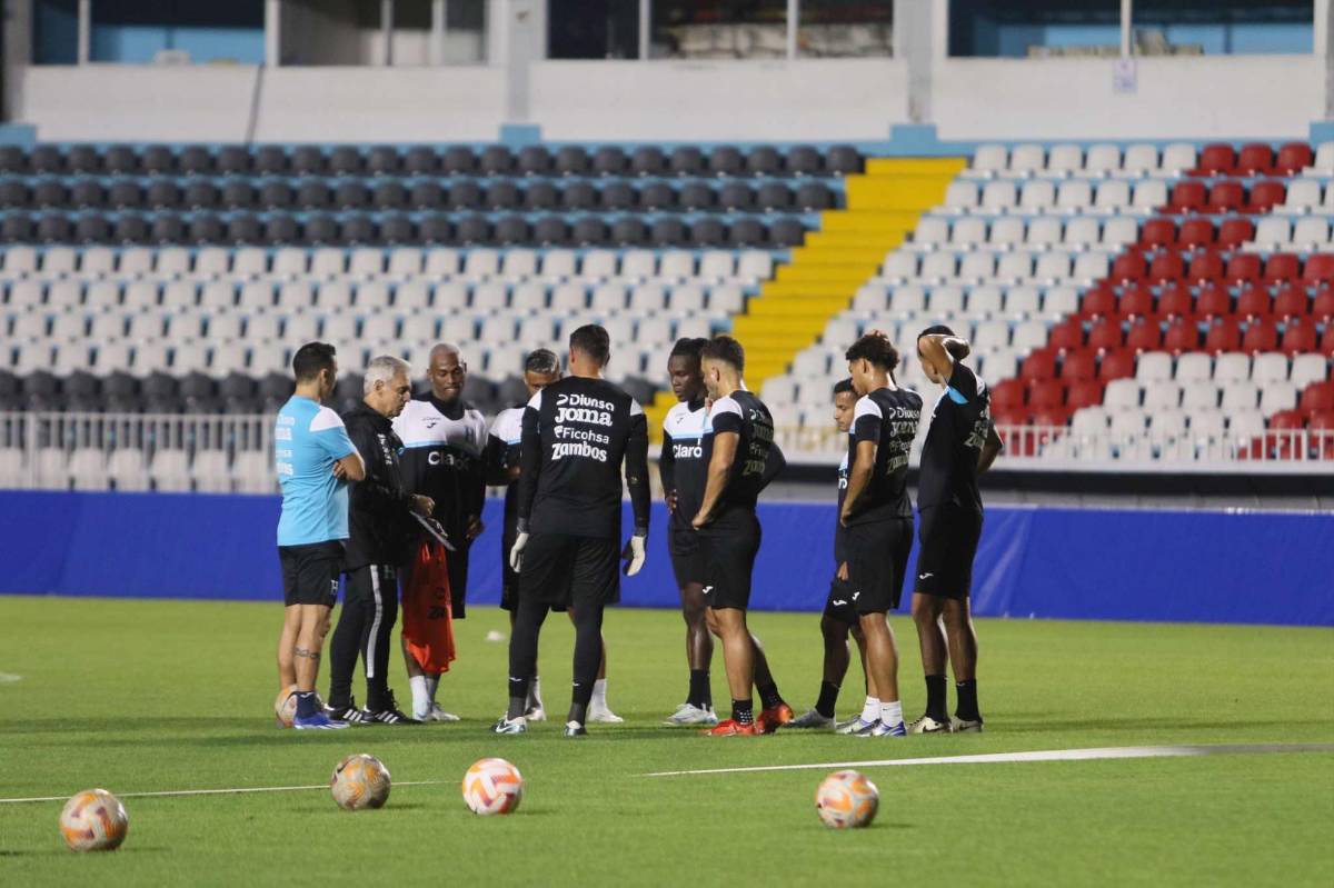 Honduras entrena en Tegucigalpa y viajará sin cuatro legionarios ¿Cuántos millones es la inversión en los vuelos chárter?