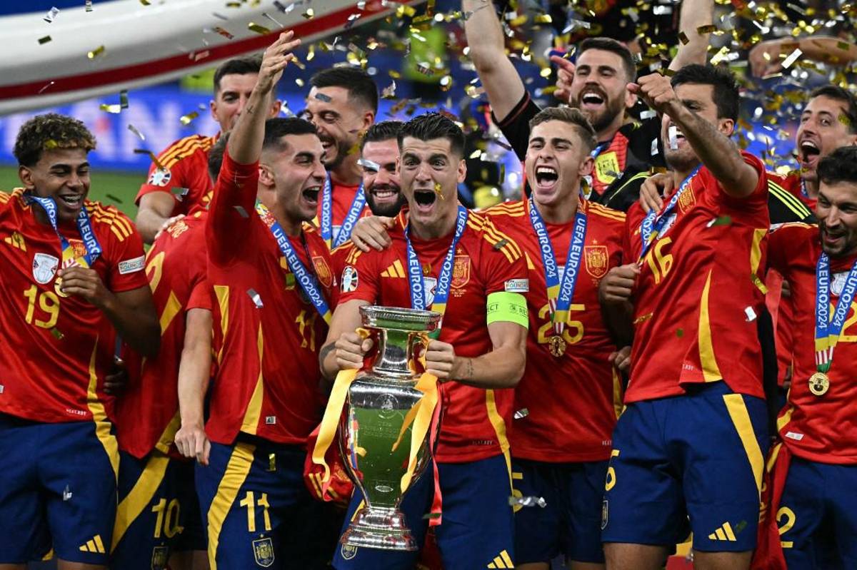 Tremendo enfado de Bellingham, feo gesto de Carvajal a Saka y la celebración de España en la Eurocopa 2024