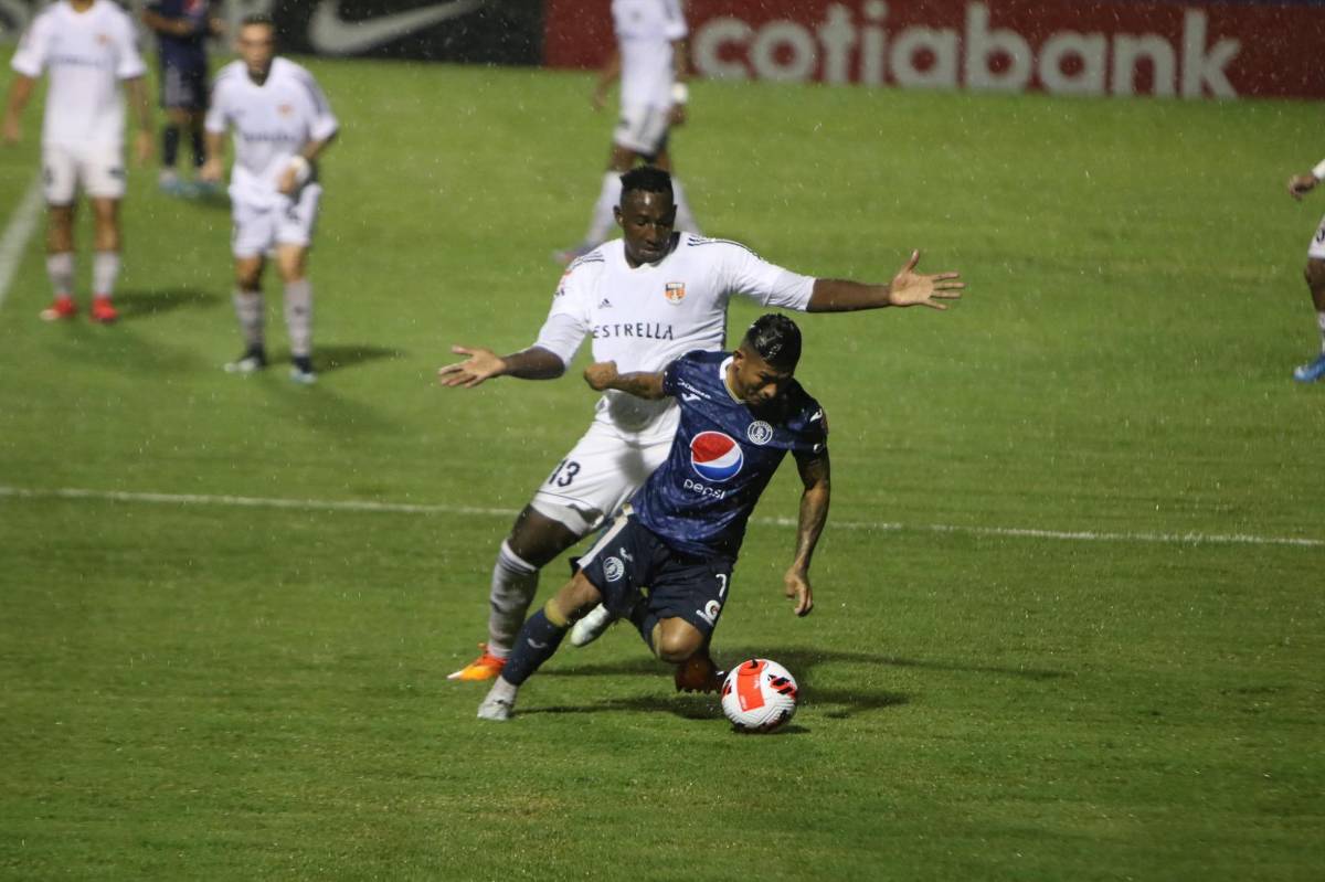 Cibao FC y su público trajeron salsa, bachata y merengue, pero en la cancha Motagua bailó sus goles al ritmo punta