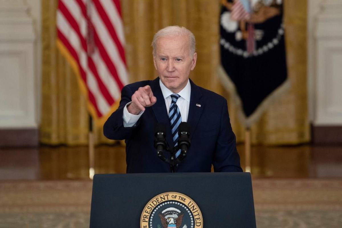 Joe Biden amenaza a Putin: ‘‘Estados Unidos planta cara a los matones; eligió la guerra y ahora pagará las consecuencias’’