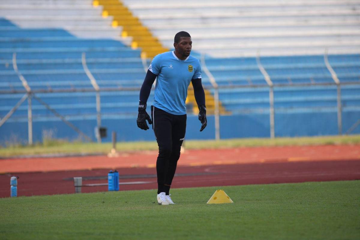 EL MERCADO: La Tota le saca jugador al Motagua, que va por su último fichaje; Olimpia sufriría nueva baja y Marathón sigue fichando