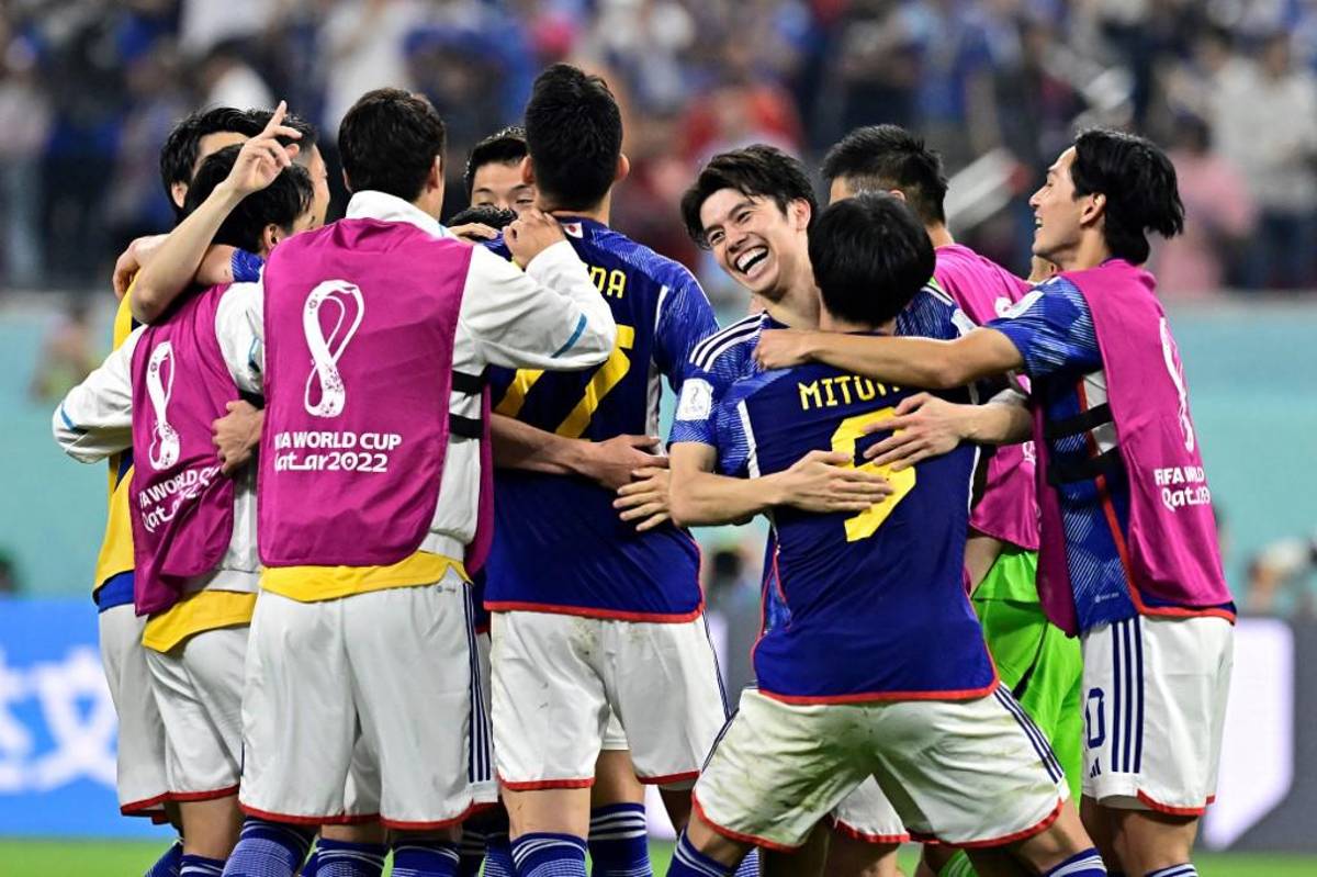 La algarabía de Japón tras bajarse a España en el Mundial; Alemania y Costa Rica quedaron golpeadas por la eliminación