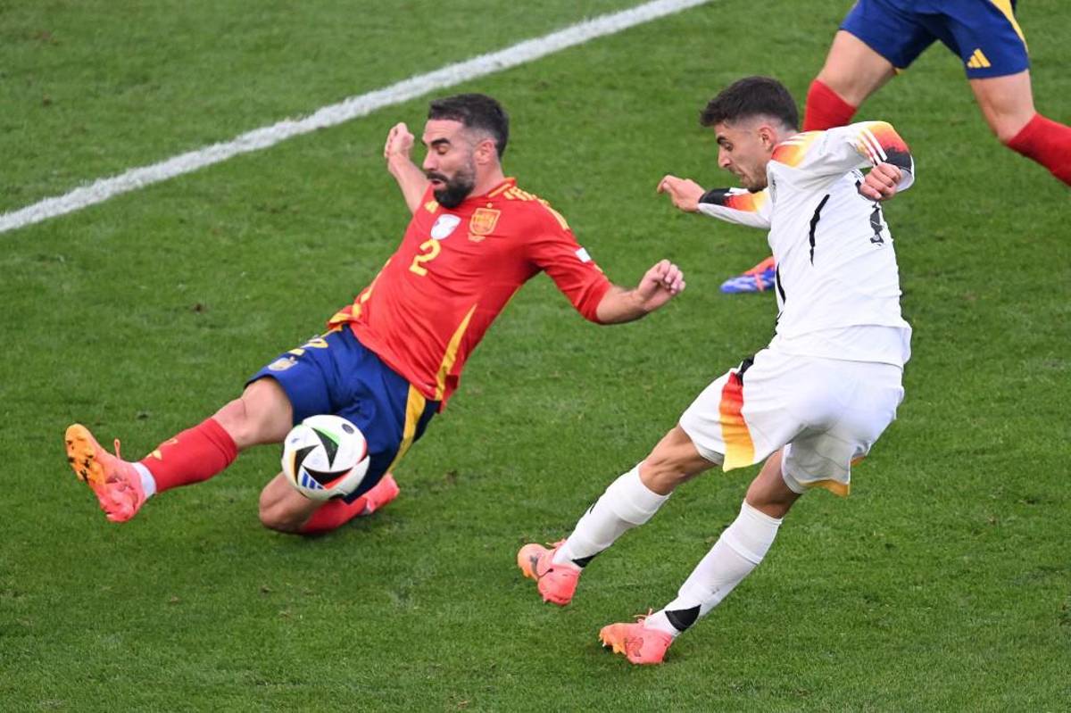 Kroos se cargó a Pedri en su último partido: duras imágenes de la eliminación de Alemania ante España en la Eurocopa